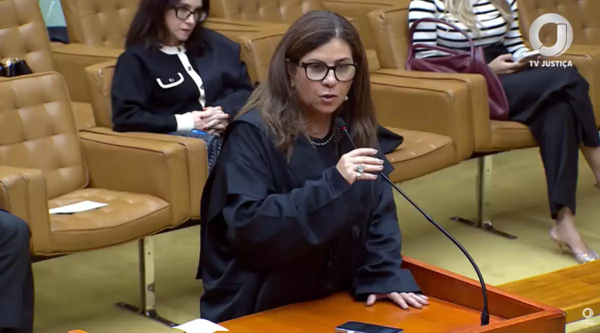 Juíza que reclamou de lanche recebeu R$ 709 mil em salários em 2025