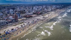 Turismo de verão no Rio Grande do Sul mantém crescimento e projeta novo recorde na temporada 2025/2026