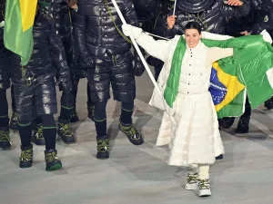 Uniforme do Brasil combina tecnologia e design autoral