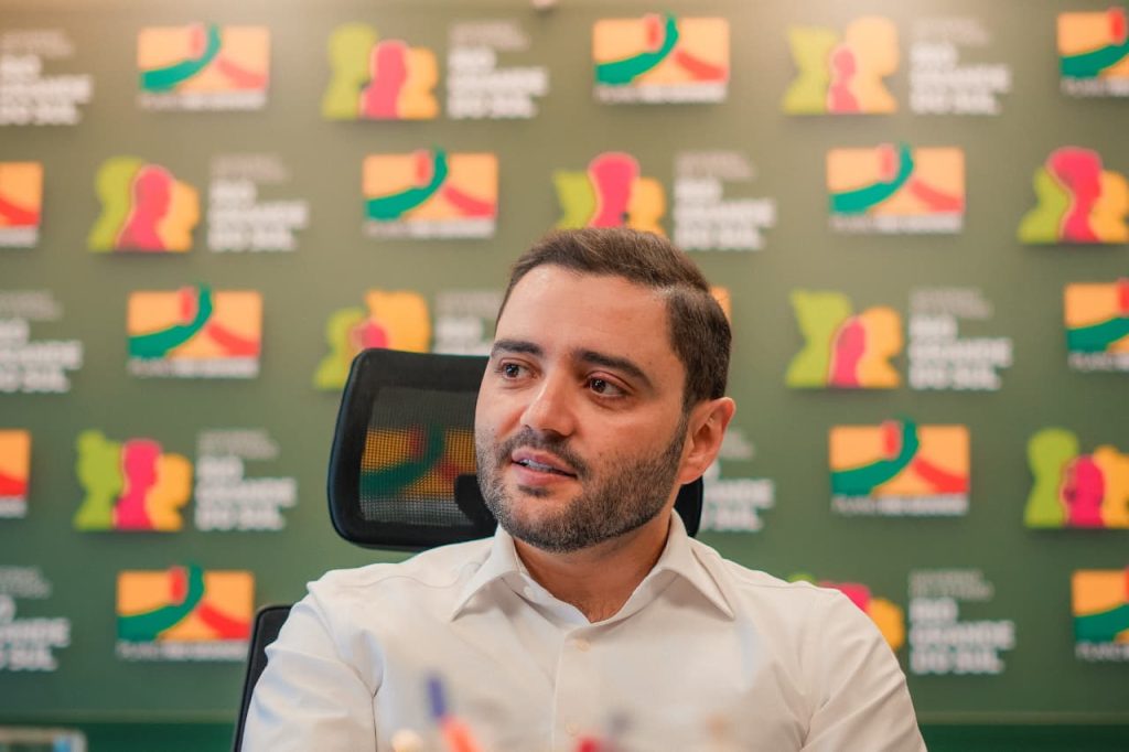 Vice-governador Gabriel Souza participa como convidado do Bom Dia Amigos