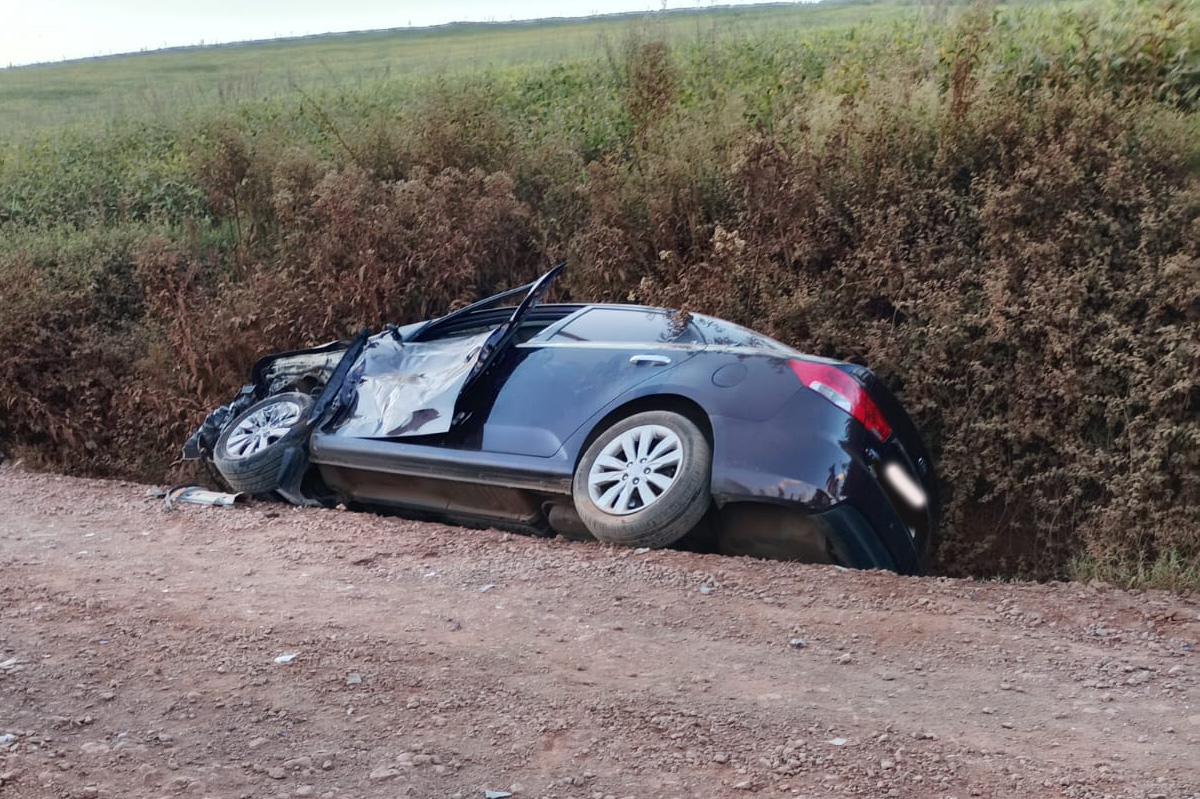 Caminhão e carro se envolvem em acidente no interior de Não-Me-Toque
