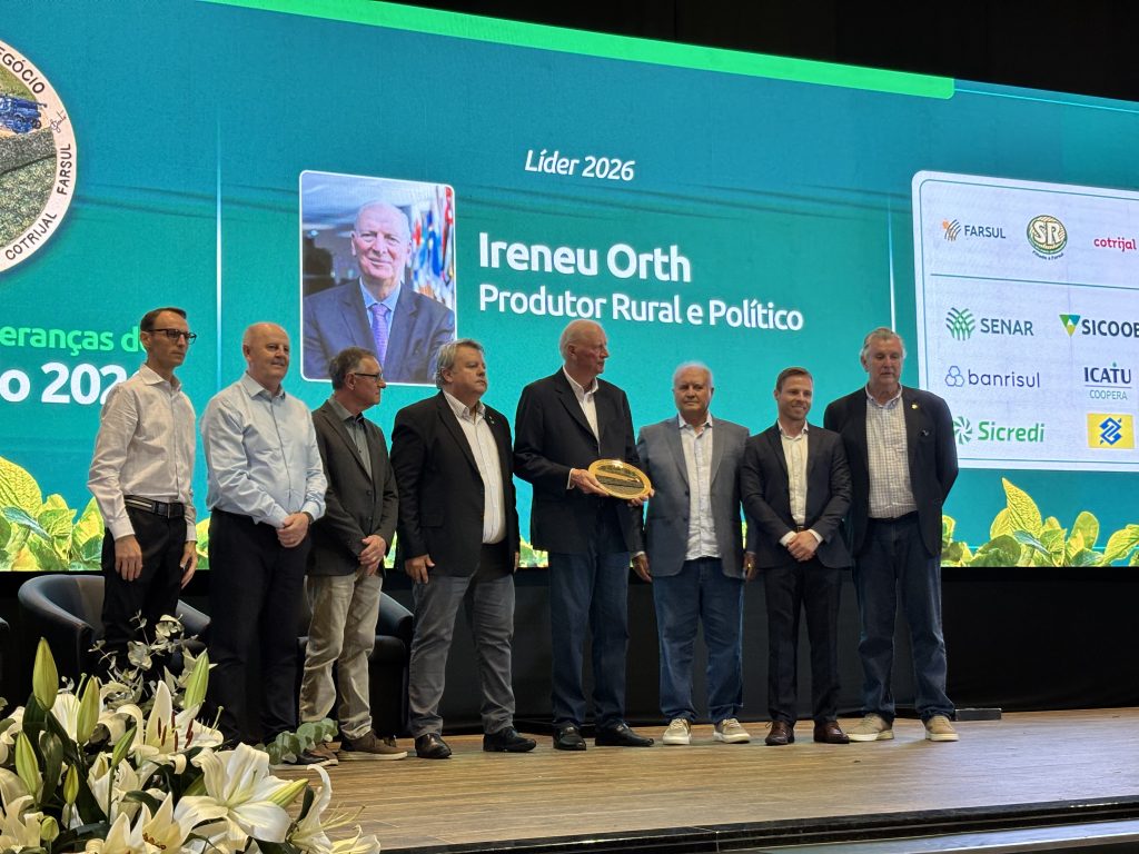 Encontro de lideranças do agro destaca homenagens e alerta para crise provocada pela estiagem
