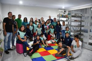 Escola Santo Antônio reinaugura biblioteca após receber investimento