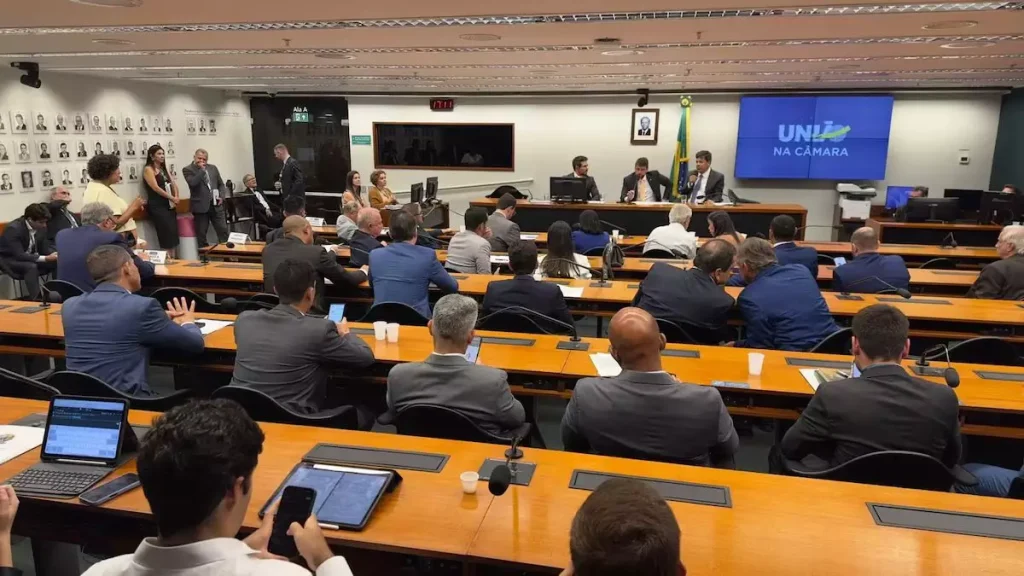 Governistas pedem retirada de maioridade penal da PEC da Segurança, que pode ser votada nesta quarta