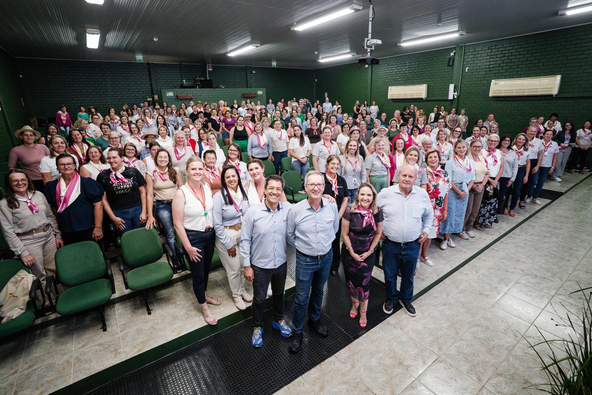 Mulheres do agro se reúnem na Expodireto para debater liderança e empreendedorismo rural