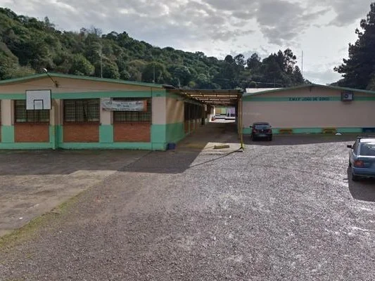 Prefeitura de Caxias do Sul é condenada a indenizar professora esfaqueada por alunos em escola municipal