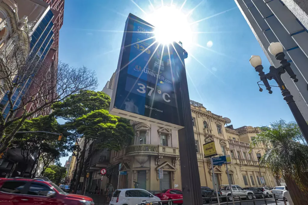 Instituto Nacional de Meteorologia alerta para onda de calor no RS nos últimos dias de março