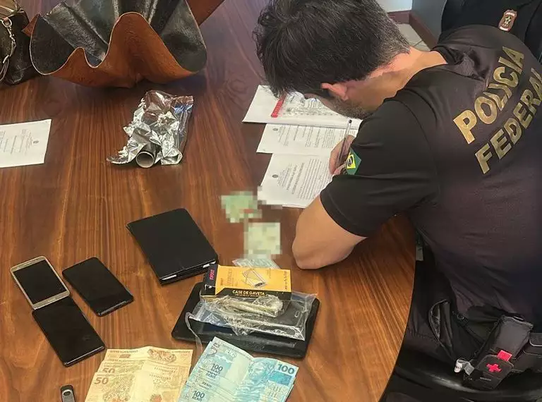 CEO e ex-sócio do Grupo Fictor, que tentou comprar o Banco Master, são alvos de operação da Polícia Federal contra fraudes na Caixa