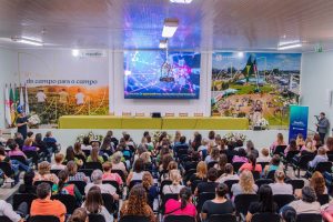 Sucessão rural, liderança e desafios da gestão no campo são destaques em programação voltada ao fortalecimento do cooperativismo