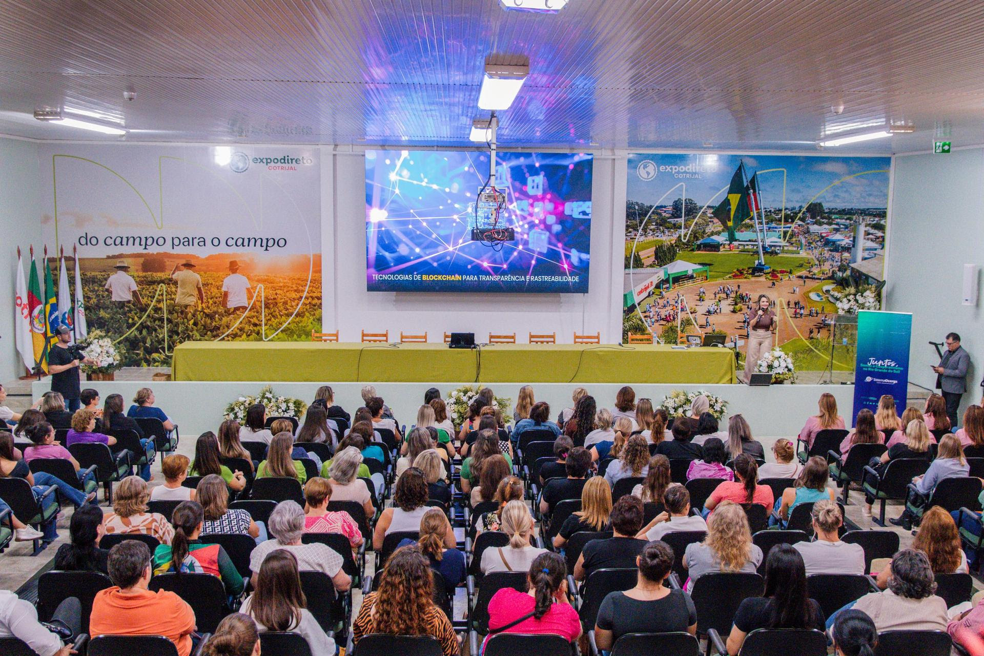 Sucessão rural, liderança e desafios da gestão no campo são destaques em programação voltada ao fortalecimento do cooperativismo