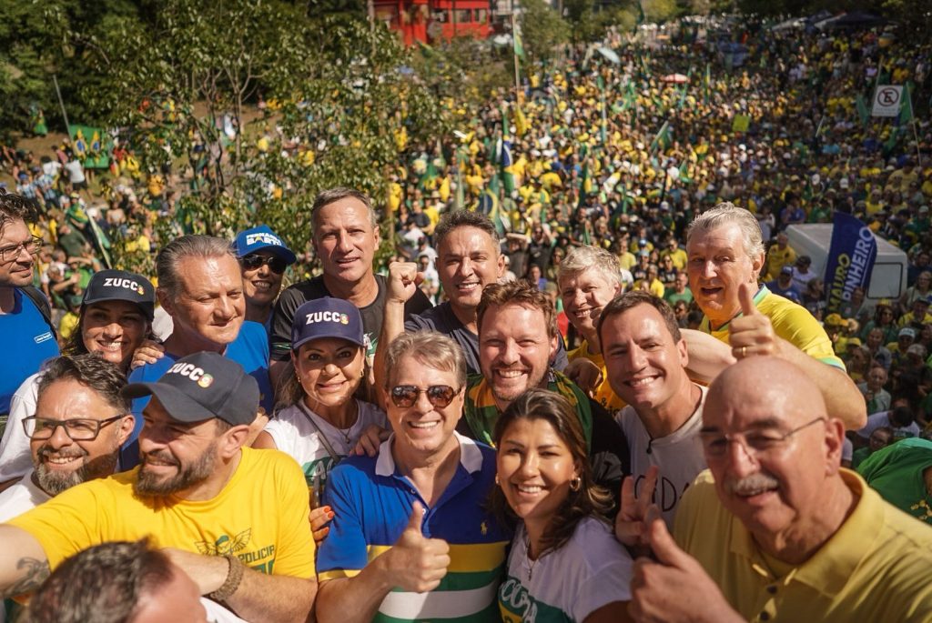 Manifestações do Acorda Brasil ganham força em todo o país