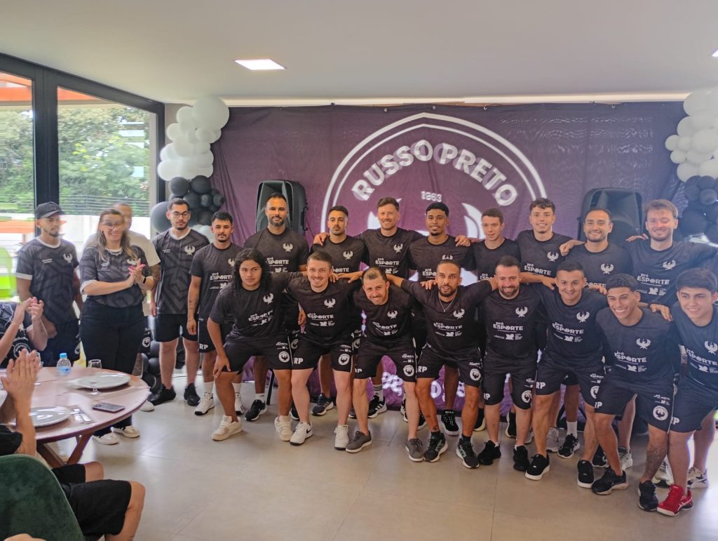 Russo Preto realiza abertura oficial da temporada 2026 e apresenta elenco para a Série Ouro