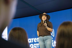 Summit do Jovem Cooperativista debate sucessão familiar e protagonismo da juventude no agronegócio