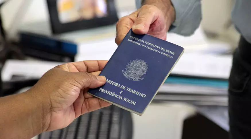 Taxa de desemprego fica em 5,4% no trimestre encerrado em janeiro, diz IBGE