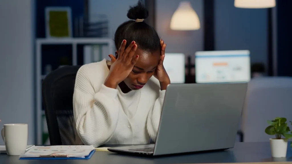 Uso de inteligência artificial pode reduzir esforço mental e levanta debate sobre Atrofia cognitiva