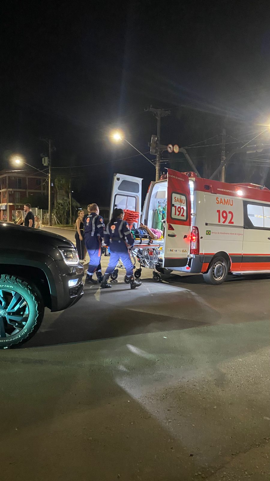 Acidente no centro de Não-Me-Toque deixa motociclista ferido