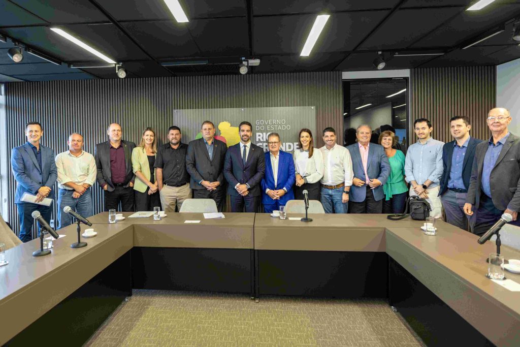 Conclusão do asfalto entre Não-Me-Toque e Colorado é pauta de encontro com governo do estado