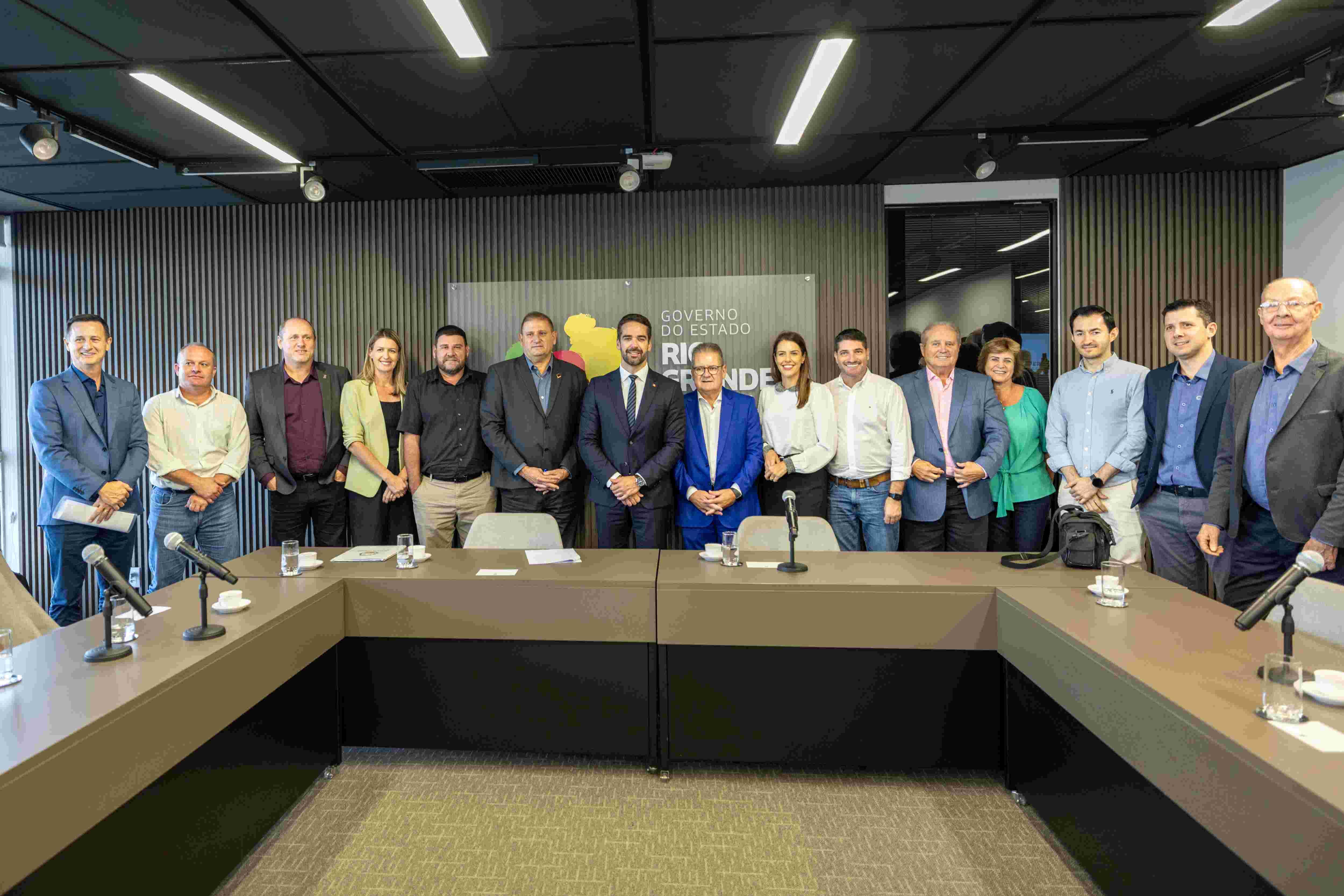 Conclusão do asfalto entre Não-Me-Toque e Colorado é pauta de encontro com governo do estado