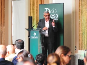 Despesas de prefeituras podem aumentar R$ 30 bilhões por ano com o fim da escala 6×1, afirma Melo