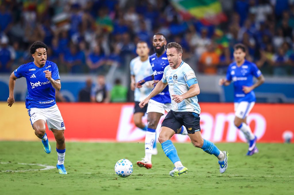 Grêmio perde para o Cruzeiro fora de casa no Brasileirão