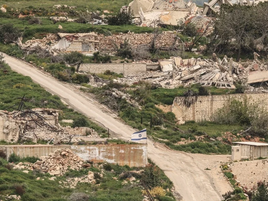 Israel ataca o sul do Líbano, e Hezbollah anuncia lançamento de foguetes