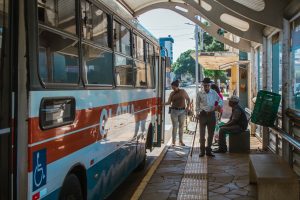 Prefeitura subsidia tarifa e mantém passagem de ônibus em R$ 4,75 em Carazinho