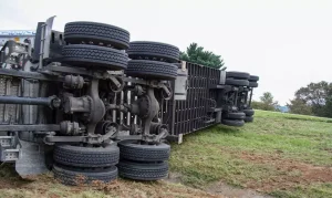 Brasil registra 84 mortes e 1.167 feridos nas estradas durante o feriado de Tiradentes
