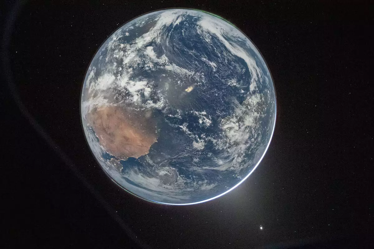 Nasa divulga imagens inéditas da Terra captadas por missão rumo à Lua