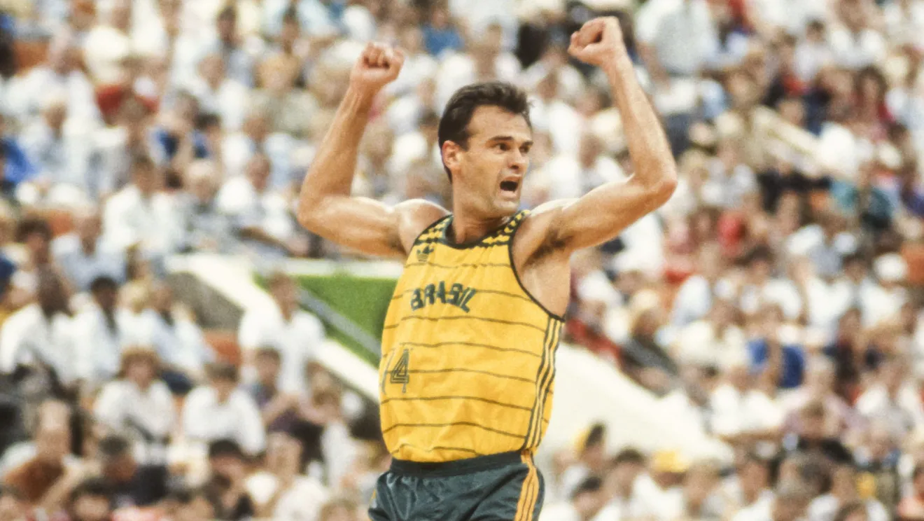 Morre Oscar Schmidt, lenda do basquete brasileiro, aos 68 anos