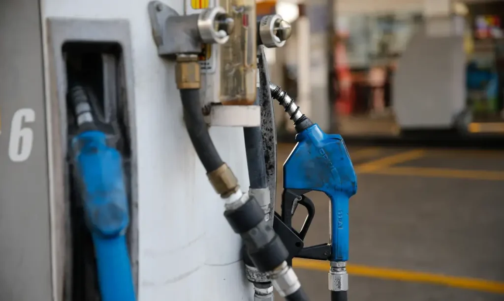 Governo avança em subsídio ao diesel e habilita empresas na primeira fase do programa