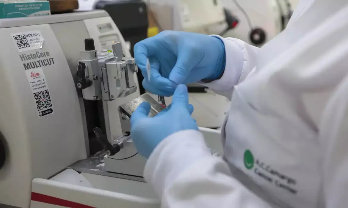 Publicada lei que amplia prevenção e controle do câncer no SUS