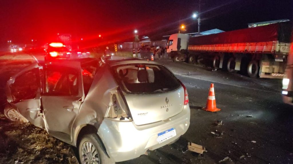 PRF atende acidente com óbito envolvendo 2 suspeitos de homicídio em Montenegro