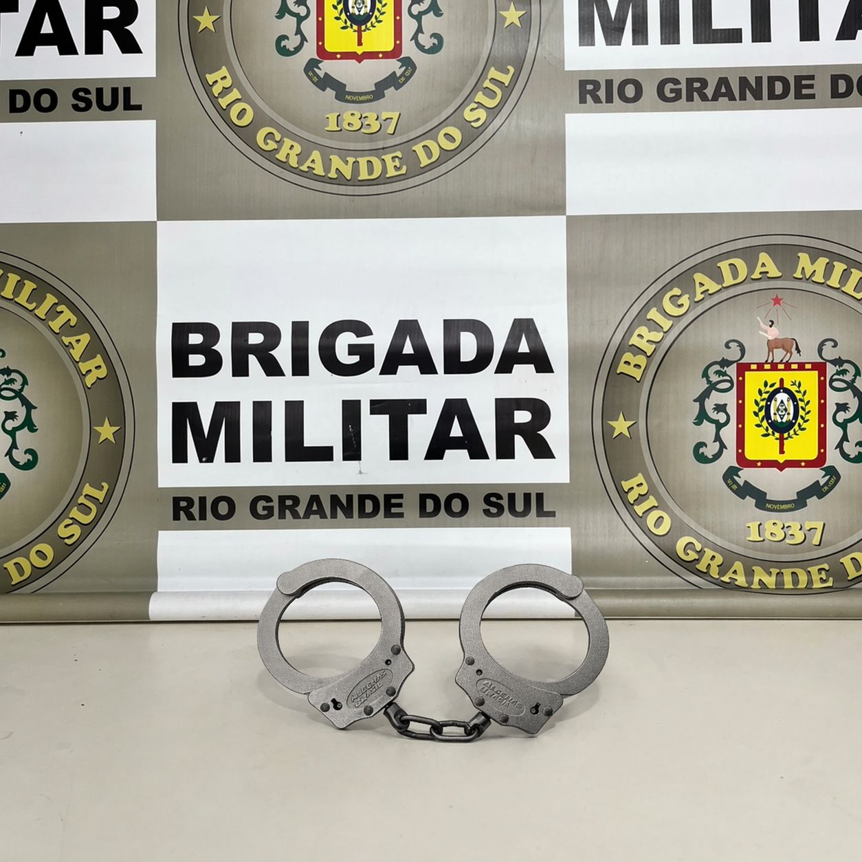 Brigada Militar efetua prisão do segundo foragido em 11 dias e reforça canais de denúncia em Colorado.