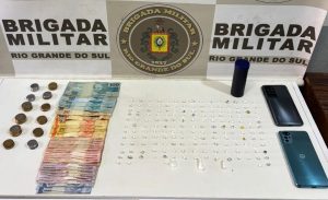 Brigada Militar prende dois homens por tráfico de drogas em Carazinho