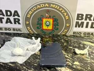 Brigada Militar prende homem e apreende adolescente por tráfico de entorpecentes em Soledade