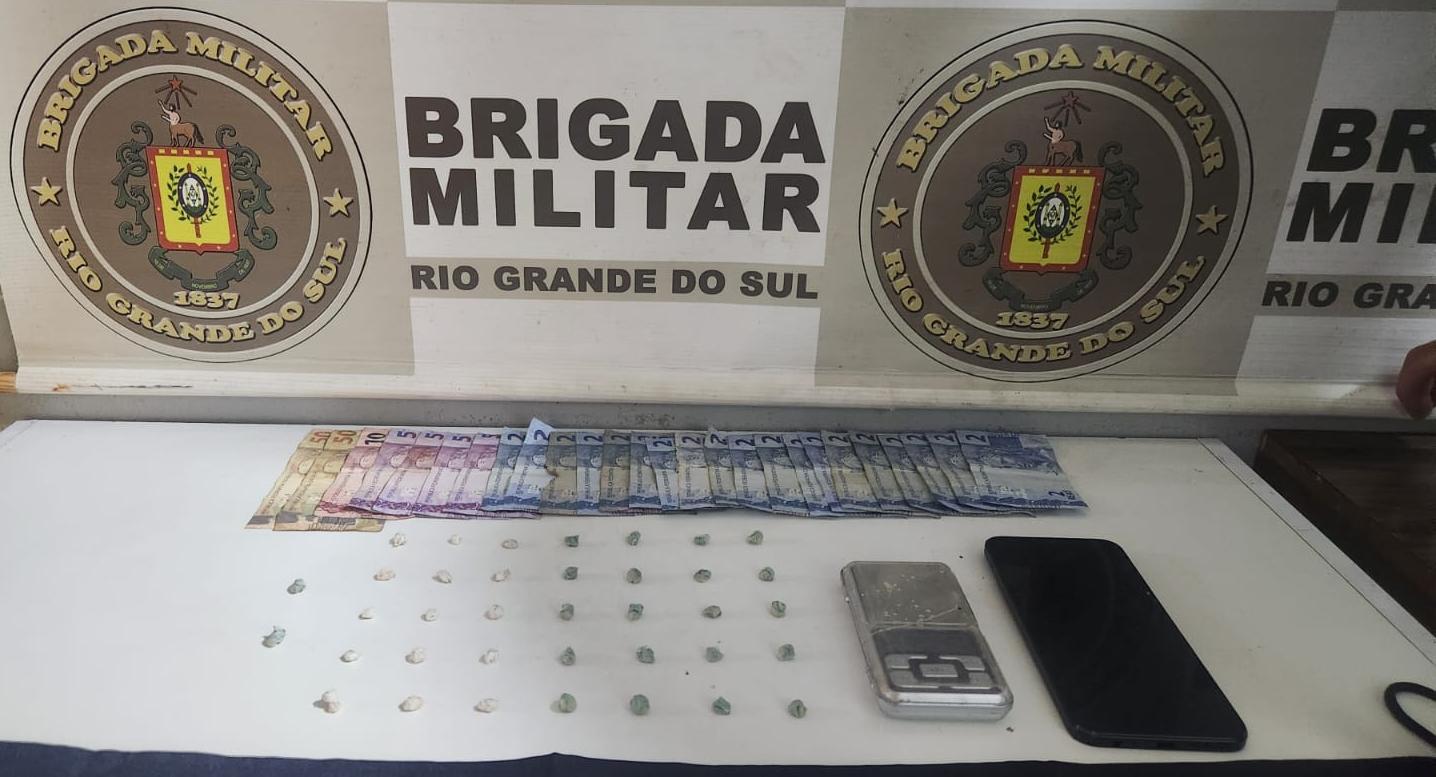 Brigada Militar realiza prisão por tráfico de drogas em Carazinho