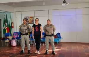 Brigada Militar de Espumoso realiza palestra para alunos da Escola Affonso Spada