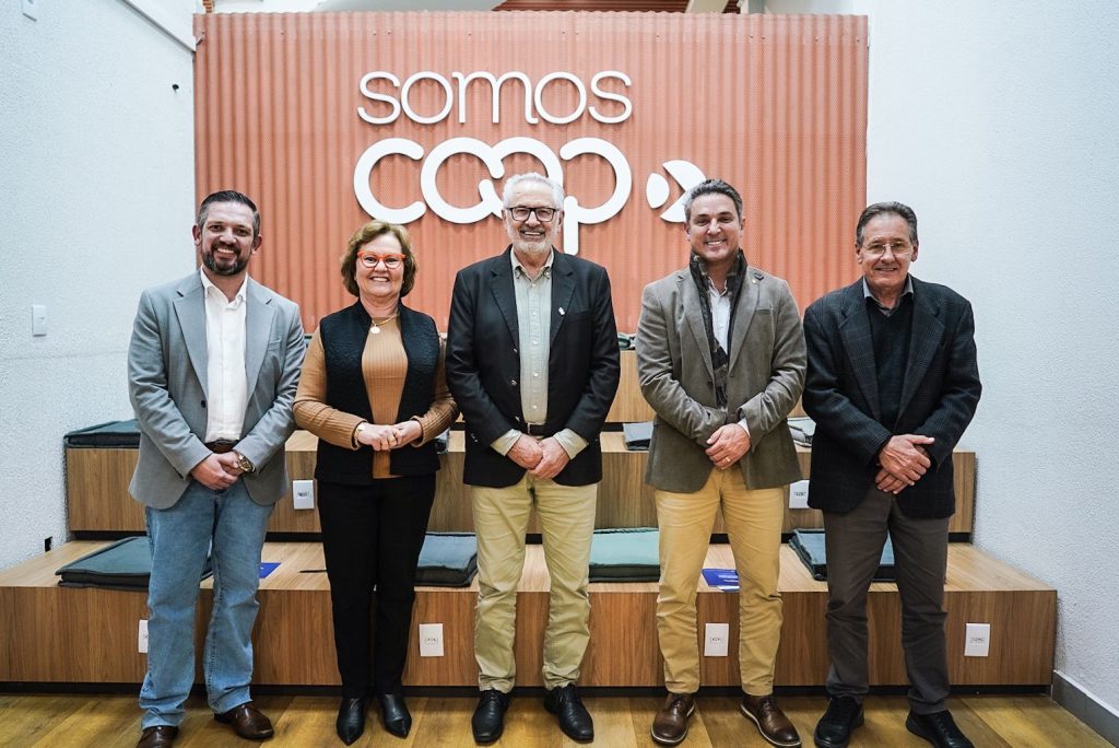 Em agenda com Sistema Ocergs, Zucco recebe demandas do cooperativismo gaúcho