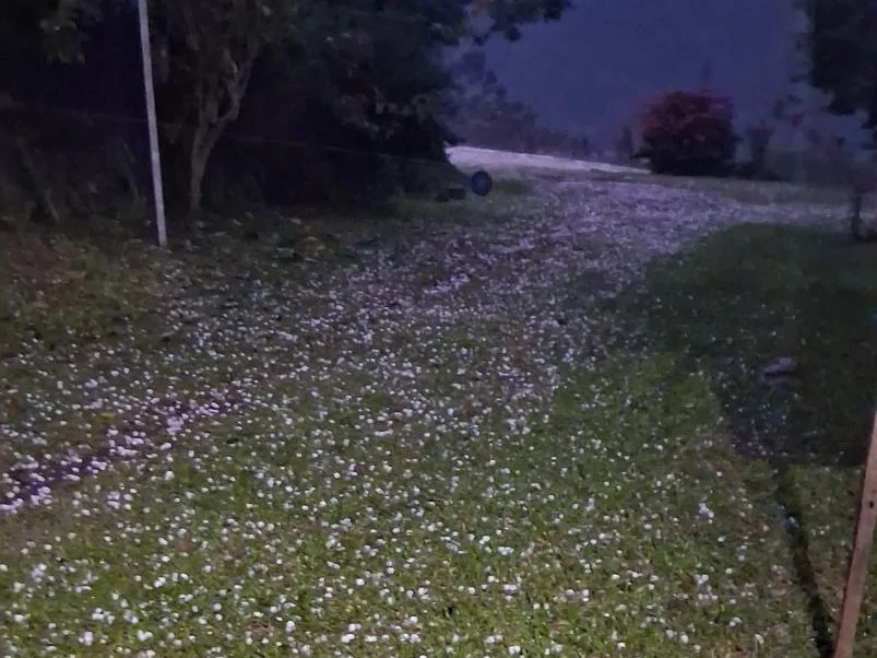 Granizo atinge três estados do Sul com danos e suspensão de aulas