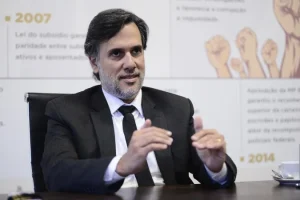 “Master deixou prejuízo de R$ 500 bilhões”, estima Werneck
