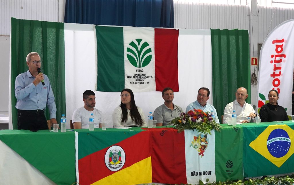 Cotrijal participa das comemorações pelos 57 anos do Sindicato dos Trabalhadores Rurais de Não-Me-Toque