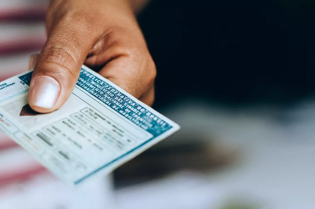 Nova Carteira Nacional de Habilitação: brasileiros economizam R$ 1,8 bilhão com curso teórico gratuito