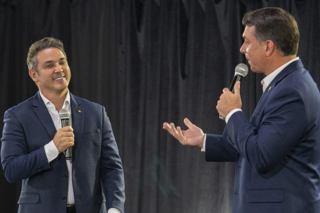 Zucco e Flávio Bolsonaro gravam comerciais do PL com foco em demandas do Rio Grande do Sul