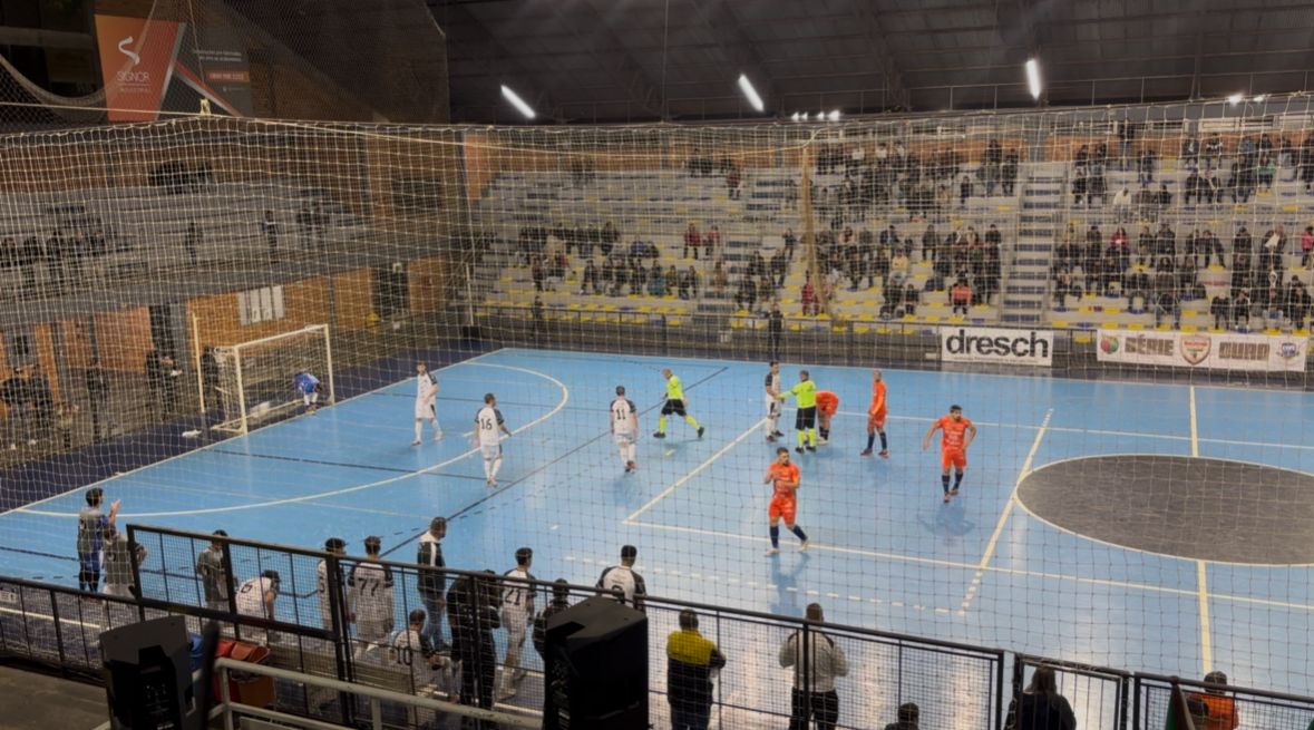 Russo Preto joga bem, mas perde por 2 a 1 para o Passo Fundo Futsal na Série Ouro