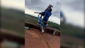 “A corda dela”: Vídeo mostra reação em queda de jovem morta em rope jump