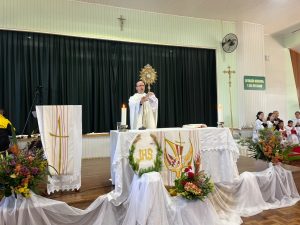 Corpus Christi reúne fiéis na Paróquia Cristo Rei e reforça mensagem de fé e solidariedade