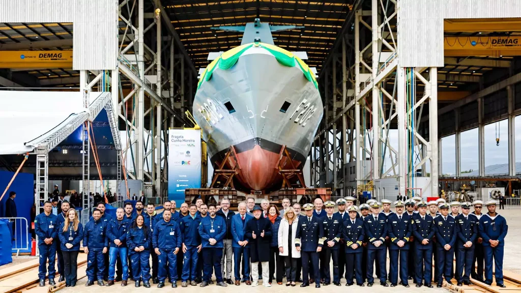 Novo navio de guerra da Marinha do Brasil tem mísseis e canhões de última geração