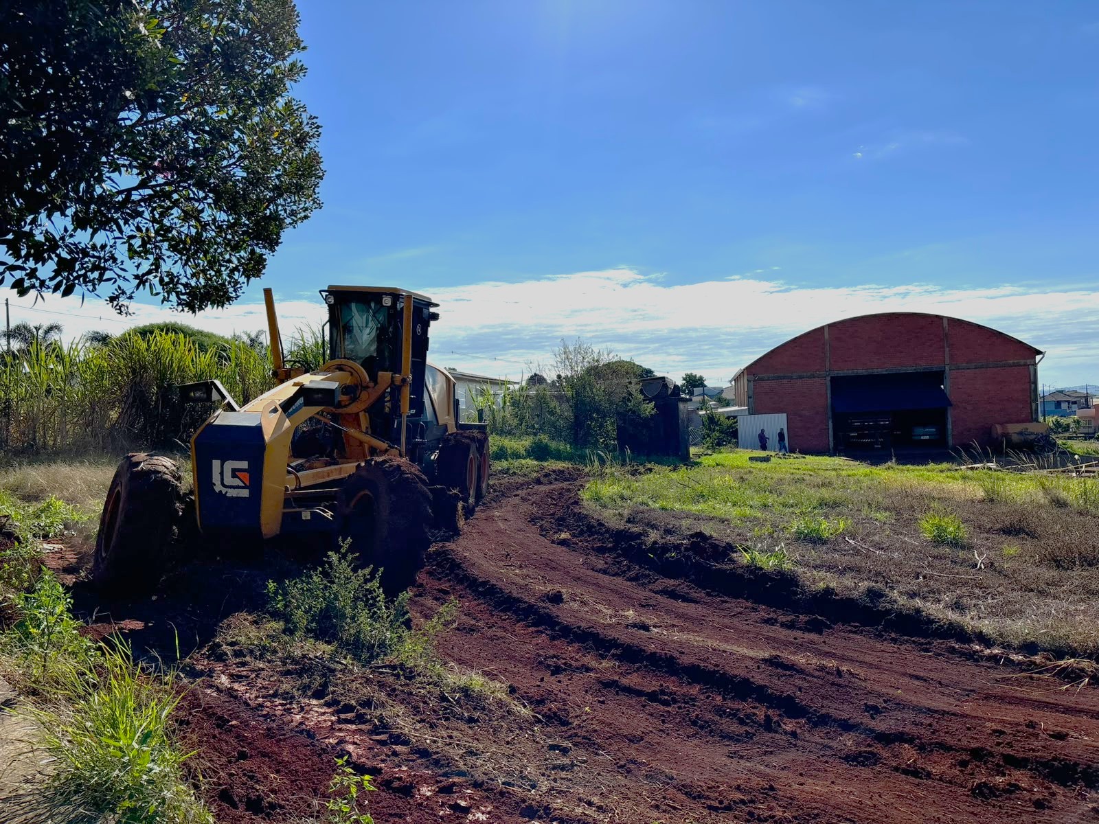 Prefeitura inicia Preparação dos Terrenos para Construção da Piscina Térmica e do Parque de Máquinas