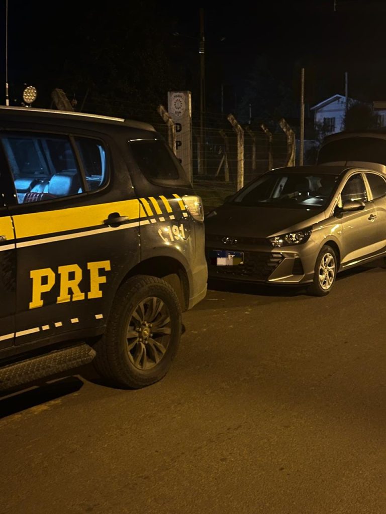 PRF prende dupla com extensa ficha criminal por uso de documento falso em Lagoa Vermelha