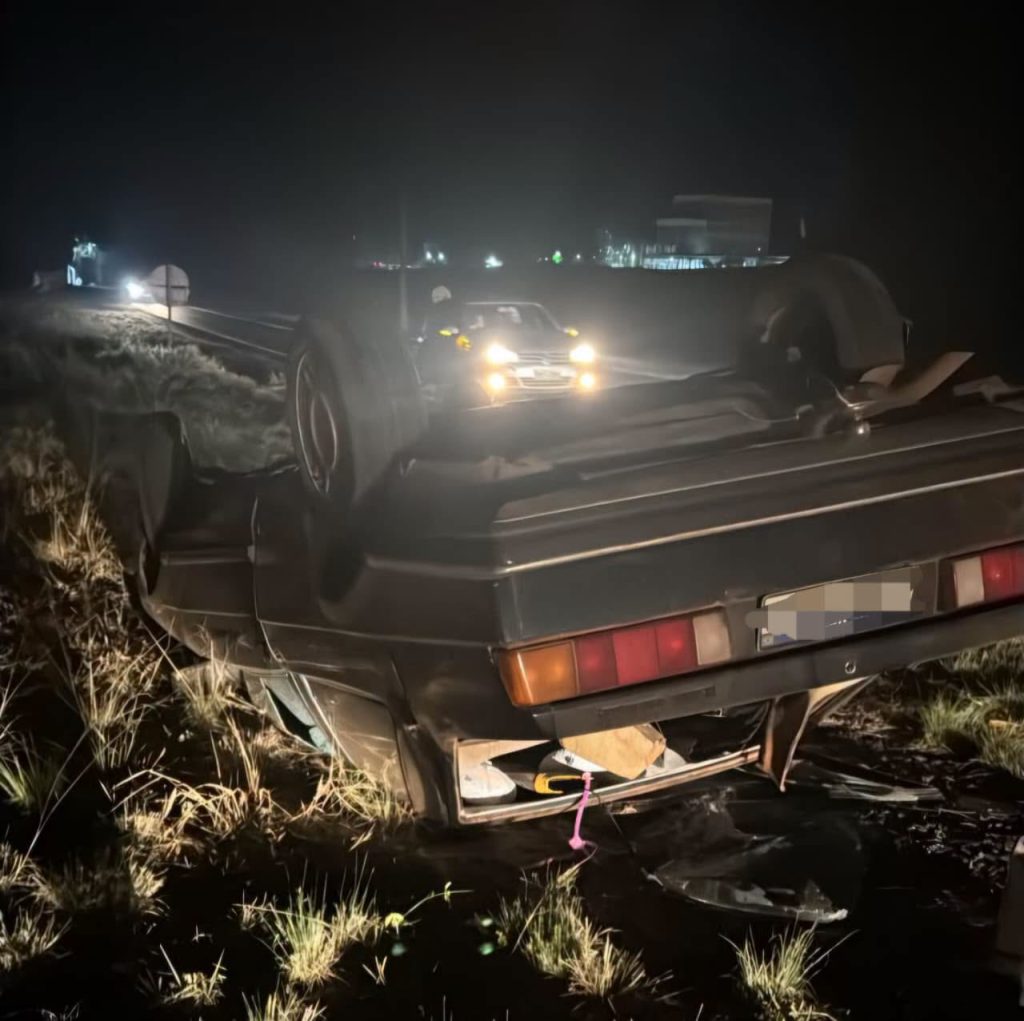Motorista bate em veículo, provoca capotamento e foge do local após acidente na RS-475, em Estação
